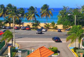Ocean  a has Balcony rooms