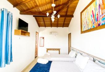 Pousada Preciosa has rooms with a private hot tub