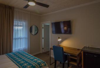 Cranberry Arms Pub and Hotel allows 18 year olds to book a room