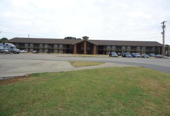 Walnut Inn Roland has Smoking rooms