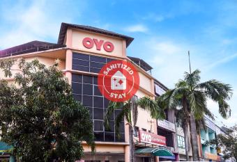 Super OYO 828 Comfort Hotel Shah Alam allows 18 year olds to book a room