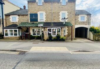 Mount Pleasant Hotel allows 18 year olds to book a room