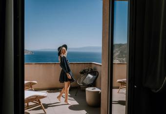 Villa Fiorita Boutique Hotel allows 18 year olds to book a room