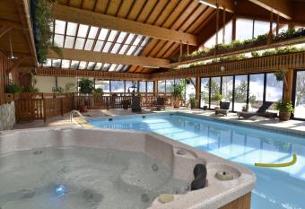 Hotel Le Ferraillon has Balcony rooms