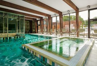 Wasa Resort Hotel, Apartments & SPA allows 18 year olds to book a room