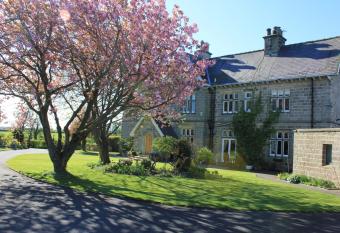 Hazel Manor allows 18 year olds to book a room