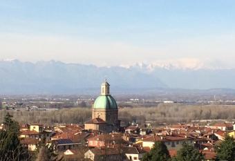 Casa Maruca allows 18 year olds to book a room