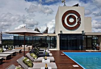 O2 Hotel Iguazu allows 18 year olds to book a room