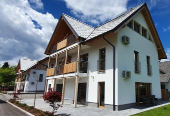 Deluxe apartments BB Bled has Balcony rooms