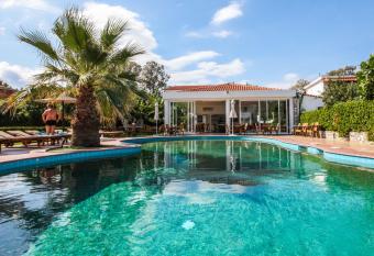 Ostria has Balcony rooms