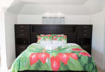 Cocoplum Rest N Hideaway #2 allows 18 year olds to book a room