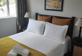 Castor Bay Homestay has Balcony rooms