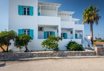 Michalis Studios allows 18 year olds to book a room