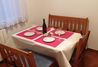 Sweet apartment in Pomer has Balcony rooms