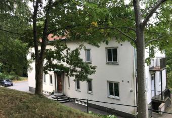 Ewa & Maude Hotel Aston Villa has Balcony rooms