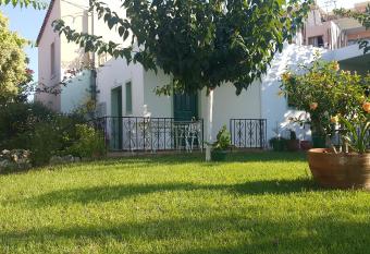 Ampeli Apartments has Balcony rooms