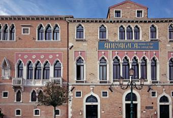 Il Palazzo Experimental has Balcony rooms