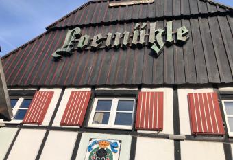 Hotel & Gastropark Loem  hle-Restaurant-Biergarten allows 18 year olds to book a room