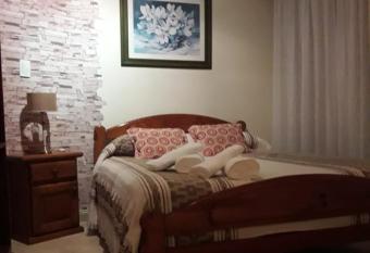 Depto en La Vicente! has Balcony rooms