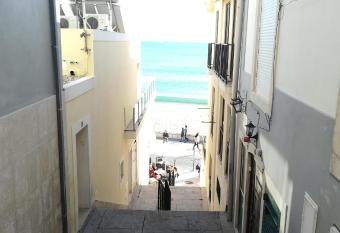 Ni House allows 18 year olds to book a room