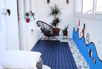 hello sunshine allows 18 year olds to book a room