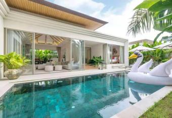 Trichada Tropical has Balcony rooms