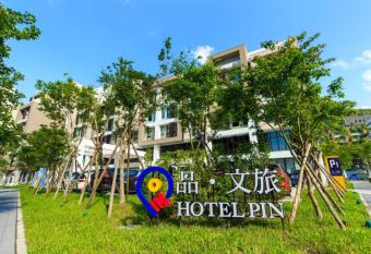 HOTEL PIN Jiaoxi allows 18 year olds to book a room