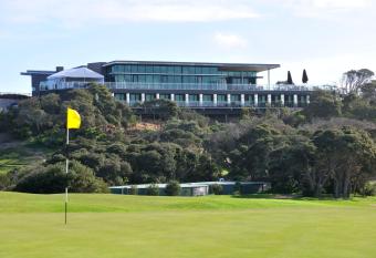 Mercure Portsea & Portsea Golf Club allows 18 year olds to book a room