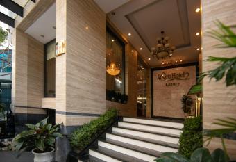 Sen Luxury Hotel - Managed by Sen Hotel Group allows 18 year olds to book a room