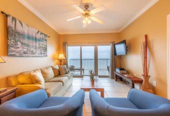 Crystal Tower 1506 has Balcony rooms