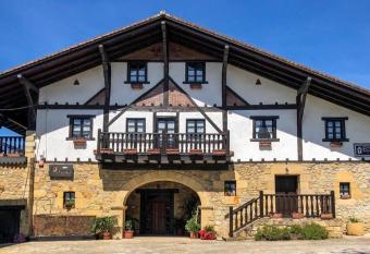 CASA RURAL ETXANO has Balcony rooms