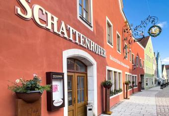 Schattenhofer Braugasthof allows 18 year olds to book a room