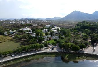 Devendragarh Palace - Luxury Paying Guest House allows 18 year olds to book a room