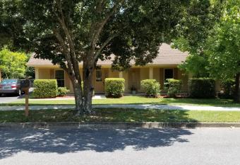 Comfortable Luxury, Convenient, Superior Quality has Smoking rooms