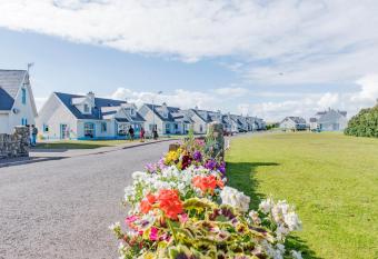 Portbeg Holiday Homes at Donegal Bay allows 18 year olds to book a room