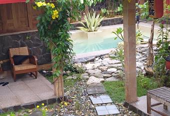 Villa Rikna has Balcony rooms