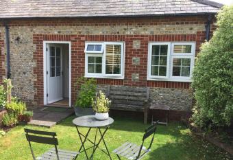 The Hen House has Balcony rooms