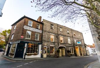 Blue Boar Hotel allows 18 year olds to book a room