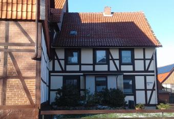 Ferienwohnung ROSA allows 18 year olds to book a room