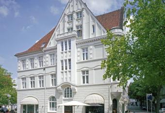 Hotel & Caf   KleinerGr  nauer has Balcony rooms