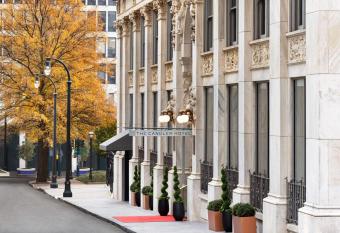 The Candler Hotel Atlanta, Curio Collection by Hilton has Balcony rooms