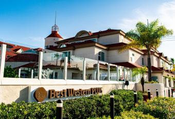 Best Western Plus Suites Hotel Coronado Island has Smoking rooms