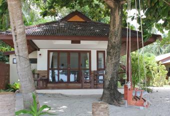 Sea Scene Resort has Balcony rooms