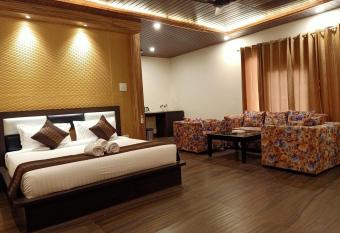 Skywood Resort Shoghi has Balcony rooms