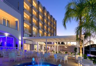 Oceanis Park Hotel has Balcony rooms