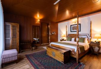 Larisa Resort Mussoorie has Balcony rooms