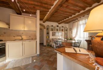 La Casina di Pia has Balcony rooms