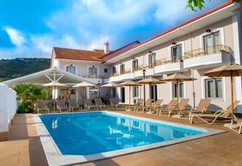 Caretta - Caretta Hotel has Balcony rooms