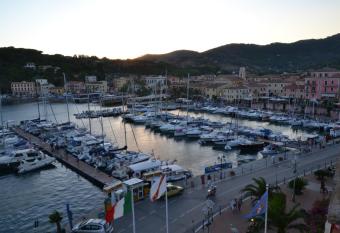Hotel Belmare has Balcony rooms