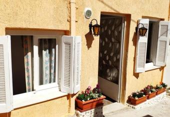 Sunny Home II allows 18 year olds to book a room